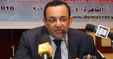 تقدم الشوبكى وقائمة الحرية والعدالة بالدائرة الثالثة بالجيزة