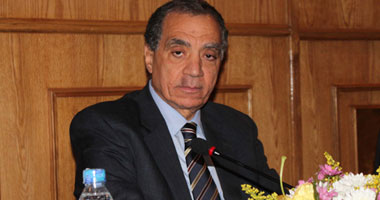 توقعات باستمرار تراجع احتياطيات النقد الأجنبى لمصر