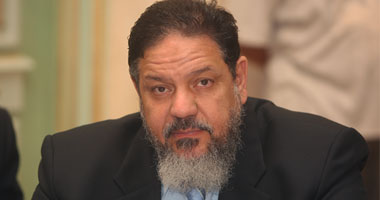 منتصر الزيات لـ"أنا المصرى": "مرسى" متمسك بـ"قنديل" لأنه يسمع الكلام