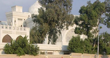 هدوء أمام قصر "الاتحادية".. واستمرار غياب المتظاهرين خلال العيد