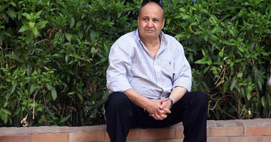 هل يقصد يوسف الشريف.. وحيد حامد: "اللى مش عاجبه قواعد التمثيل يسيب المهنة"