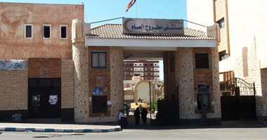 إضراب جزئى للفنيين والإداريين بمستشفيات مطروح العام