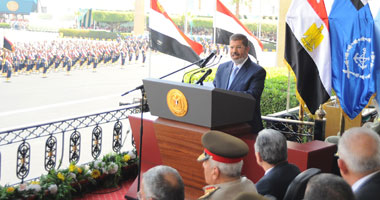 مرسى يشهد حفل تخرج دفعة جديدة من الكلية الحربية 