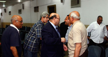 بالصور.. رموز الثقافة فى عزاء الكاتب الراحل محمد البساطى 