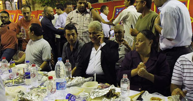 حملة صباحى تقيم حفل إفطارها بحضور حمدين