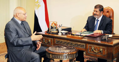مصادر: "مرسى" يعرض على العوا منصب مستشار الرئيس للعدالة الانتقالية