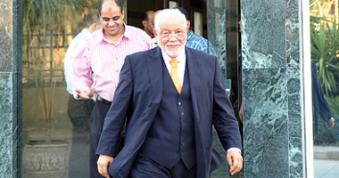 رئيس الوزراء يستقبل على فهمى طلبة أستاذ الهندسة