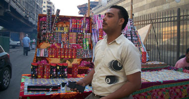 حكم التجارة فى "بمب وصواريخ رمضان".. دار الإفتاء تجيب