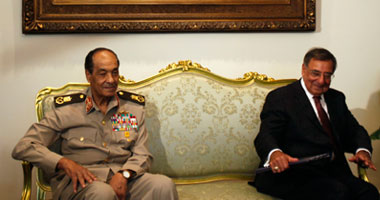 بانيتا: يجب الحفاظ على الجيش السورى متماسكاً عندما يرحل الأسد