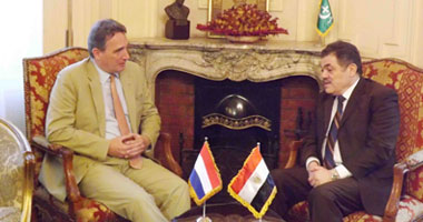 بالصور سفير هولندا يزور حزب الوفد ويلتقى البدوى