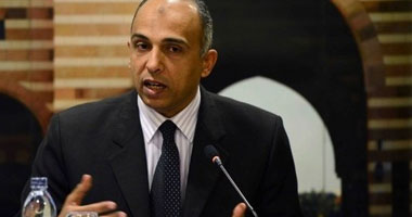 "غد الثورة" يقرر حل مكتبه السياسى للتوافق مع النهج الليبرالى