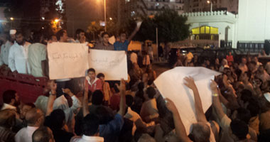 بالصور.. مسيرة لمؤيدى الرئيس مرسى تجوب شوارع مطروح 