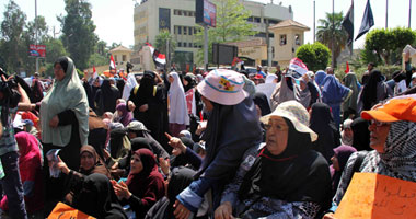 المرأة القنائية تفوض الجيش لمواجهة الإرهاب 