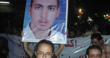 بالصور.. الآلاف يشيعون شهيد المحلة فى أحداث رابعة العدوية