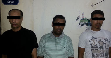 3 أشخاص يقتلون سائقاً للاستيلاء على سيارته بالإسكندرية