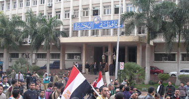 القوى الثورية بالبحيرة تطالب بعزل المحافظ الإخوانى