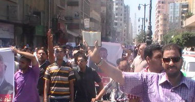 بالصور.. تظاهر "إخوان البحيرة" احتجاجاً على الإطاحة بمرسى