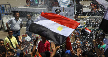 معتصمو التحرير يبدأون الاستعداد لمليونية "تفويض الجيش"
