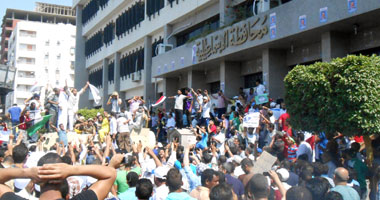 مؤيدو الرئيس المعزول بالإسماعيلية فى رابعة العدوية لنصرة الشرعية