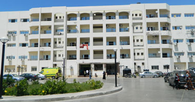 وصول 5 أطباء من جامعة قناة السويس للكشف على المرضى بمستشفى العريش العام