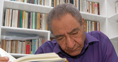 الأبنودى:عملت برعى الغنم وعمرى 5سنوات.. ومنظومة الخبز لا تفيد الفقراء