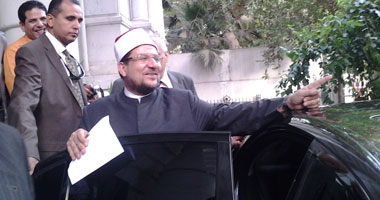 وزير اﻷوقاف ينهى اجتماعه بـ" إعلامية اﻷعلى للشئون اﻹسلامية"  