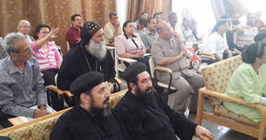 بالصور.. الأنبا بيمن يناقش مسودة لائحة الخدمة بالكنيسة الأرثوذكسية