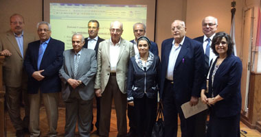 بعد اجتماع ضم 7 من كبار المتخصصين فى علاج فيروس سى.."اللجنة الاستشارية" تضع قواعد العلاج بعقار سوفالدى..والتصويت عليها فى اجتماع مطلع أغسطس المقبل تمهيدا لاعتمادها