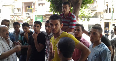 العشرات من طلاب الثانوية "المعادلة" يتظاهرون أمام "التعليم العالى"