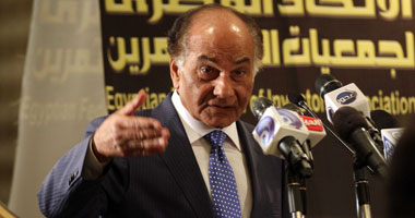 فريد خميس" يطالب الحكومة بمنظومة متكاملة لتشجيع الاستثمار