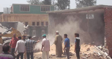 بالصور.. حملة لإزالة التعديات على الأرض الزراعية بالقليوبية 