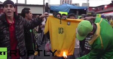 جماهير البرازيل تحرق قميص "نيمار" بعد السباعية