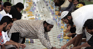 موائد رمضان جزء أصيل من العادات الشعبية 