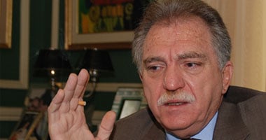 حرب إلكترونية بين "أباظة" و"بدراوى" على الـ"فيس بوك"