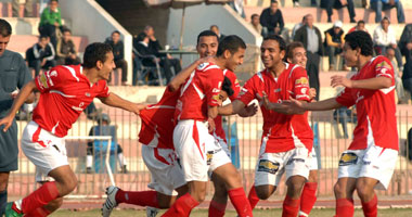 تدريبات ليلية لناشئى الأهلى على ملاعب الأكاديمية فى رمضان