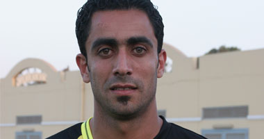 مصطفى كريم يصل القاهرة لاستكمال تعاقده مع الاتحاد