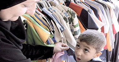 "شباب الثورة" ينظم معرضاً للملابس المستعملة بالإسماعيلية