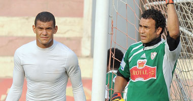 جمهور الزمالك ينقسم حول الحضرى وعبدالواحد