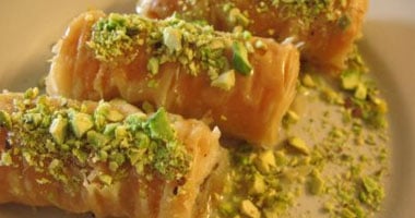 طريقة عمل البقلاوة بالمكسرات