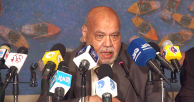 "القضاة يد واحدة" بالمنوفية ويؤكدون للرئيس: نحترمك لأنك منتخب بنزاهة أشرف عليها القضاء ونطالبك بتأسيس دولة القانون والعدل أساس الملك.. و"مكى": أرفض إلغاء "الدستورية" والإعلام مشوه.. و"الزند" يتغيب