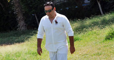 مجد القاسم يسرد قصة حياته فى "بالألوان الطبيعية"