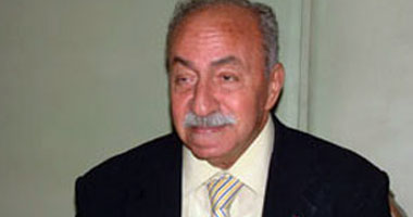 عمرو الليثى عبر صفحته: رحم الله والدى المنتج الكبير 