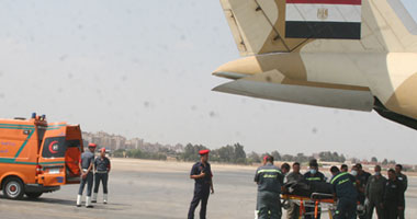 وصول جثامين شهداء الواجب برفح إلى مطار ألماظة