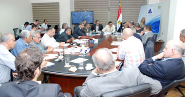 الحكومة تدرس 60 عرضاً لإقامة محطات كهرباء باستغلال القمامة