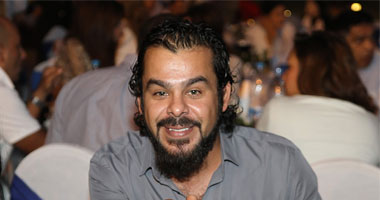 منذر رياحنة يدعو للشعب السورى عبر حسابه الشخصى