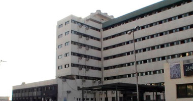 إضراب موظفى مستشفى دمنهور احتجاجا على تدنى مرتباتهم
