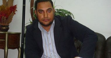 جنح قنا تبرئ الصحفى أحمد الأفيونى من تهمة نشر أخبار كاذبة عن الإخوان