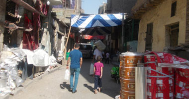 الحق الملبن والعجوة والسكر من باب البحر..أكبر سوق للحلويات فيكى يا مصر