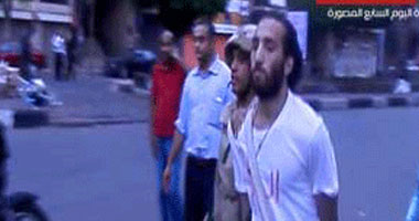 عرض المشتبه به فى أحداث جامعة الدول العربية على النيابة صباح اليوم..ومصدر أمنى يرجح إخلاء سبيله لإثبات التحريات عدم تورطه..والأهالى اشتبهوا به بسبب لحيته