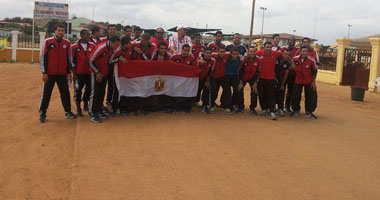 بالصور.. منتخب 98 يرفع علم مصر على الحدود "الكونغولية – الأنجولية"